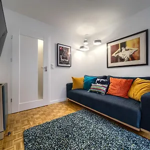 https://apt-neon.hotelswroclaw.com